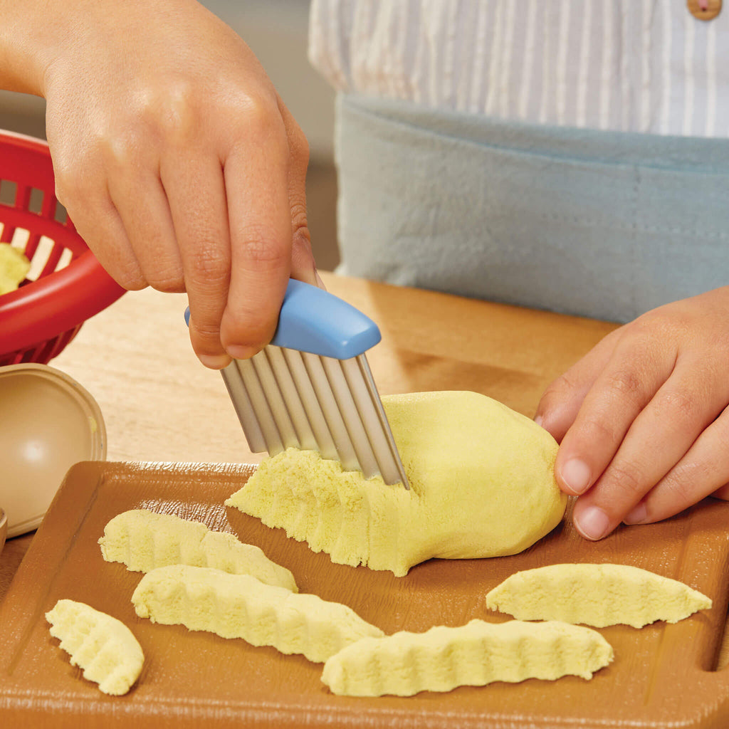 Creative Chefs™ Cheeseburger and Fries Kit - Pretend Cooking Kit with Reusable Burger and Fries Mix with Multi-Step Preparing and Plating
